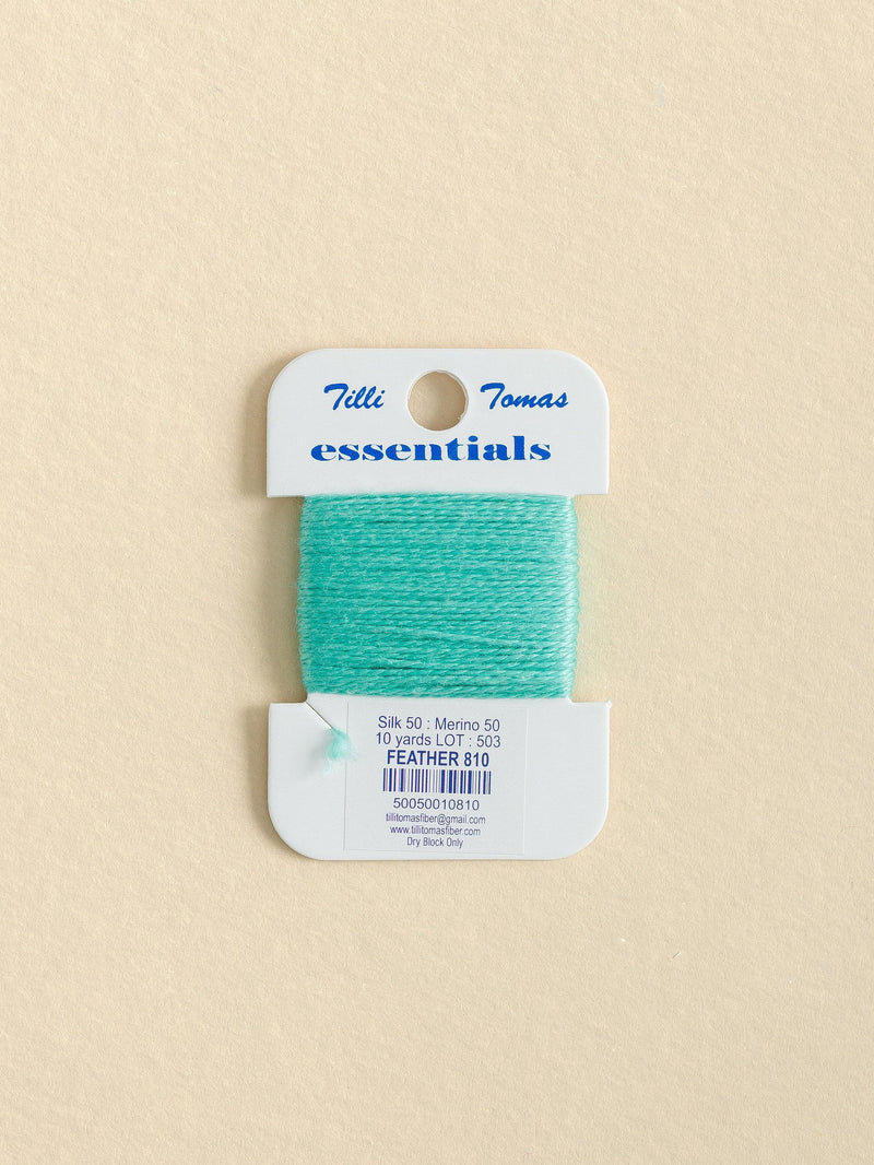 Essentials Feather 810
