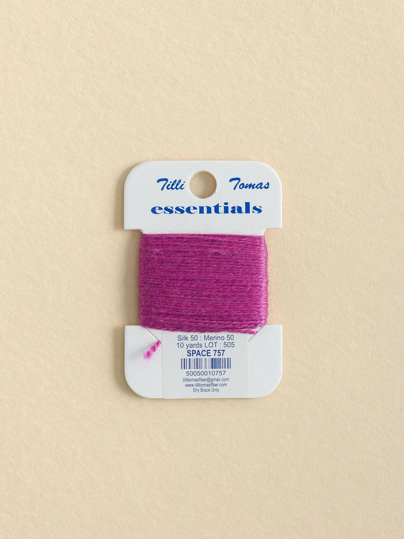 Essentials Space 757