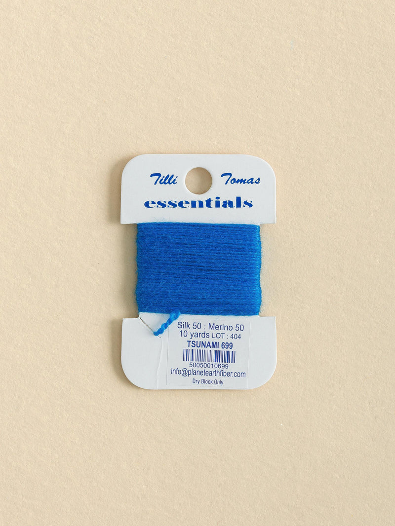 Essentials Tsunami 699