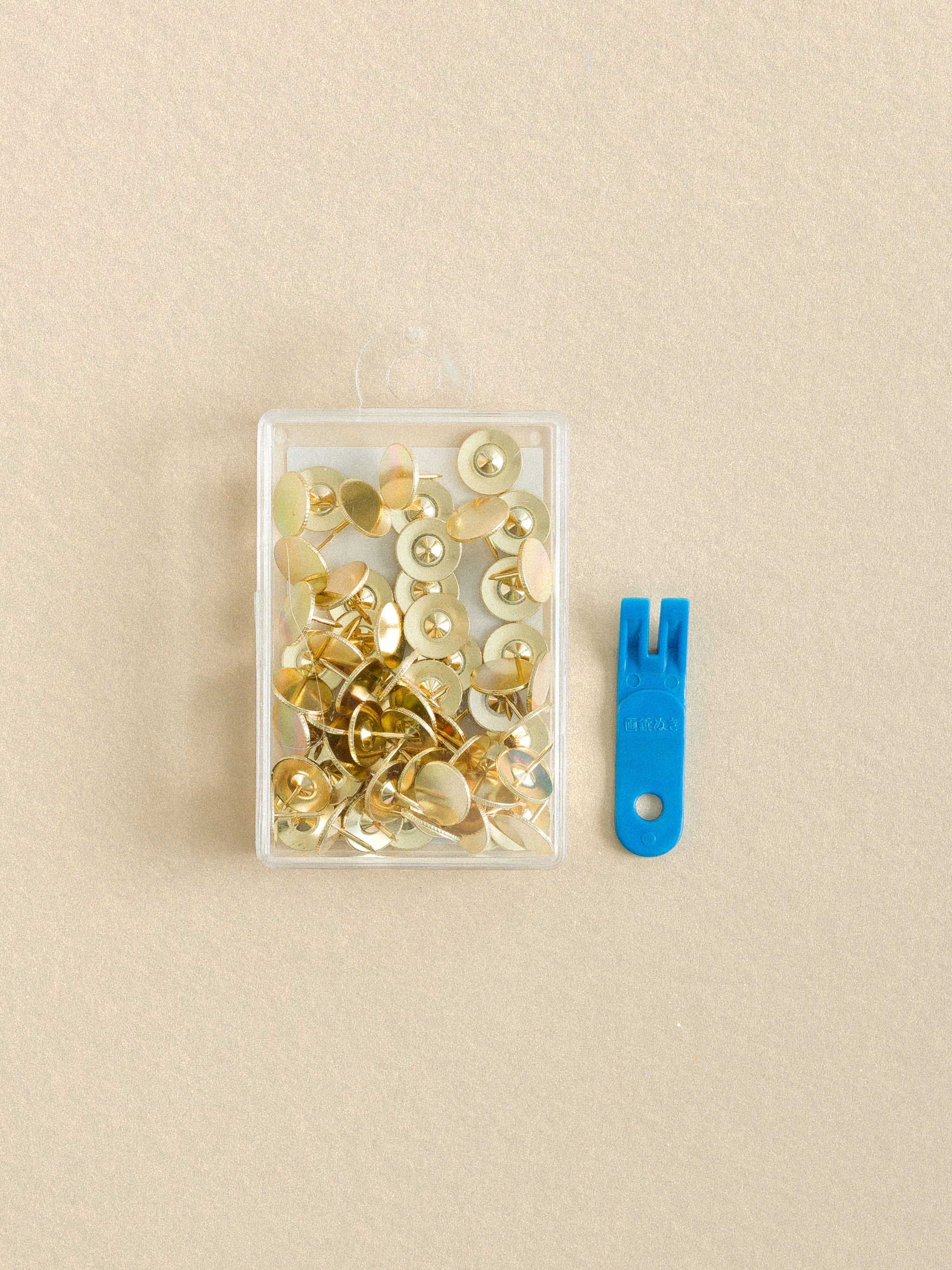 Clover Brass Thumbtacks