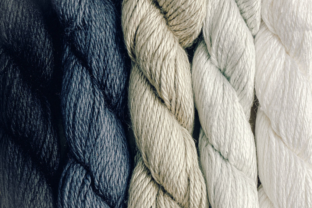 Pepper Pot Black Silk Threads | Le Fil
