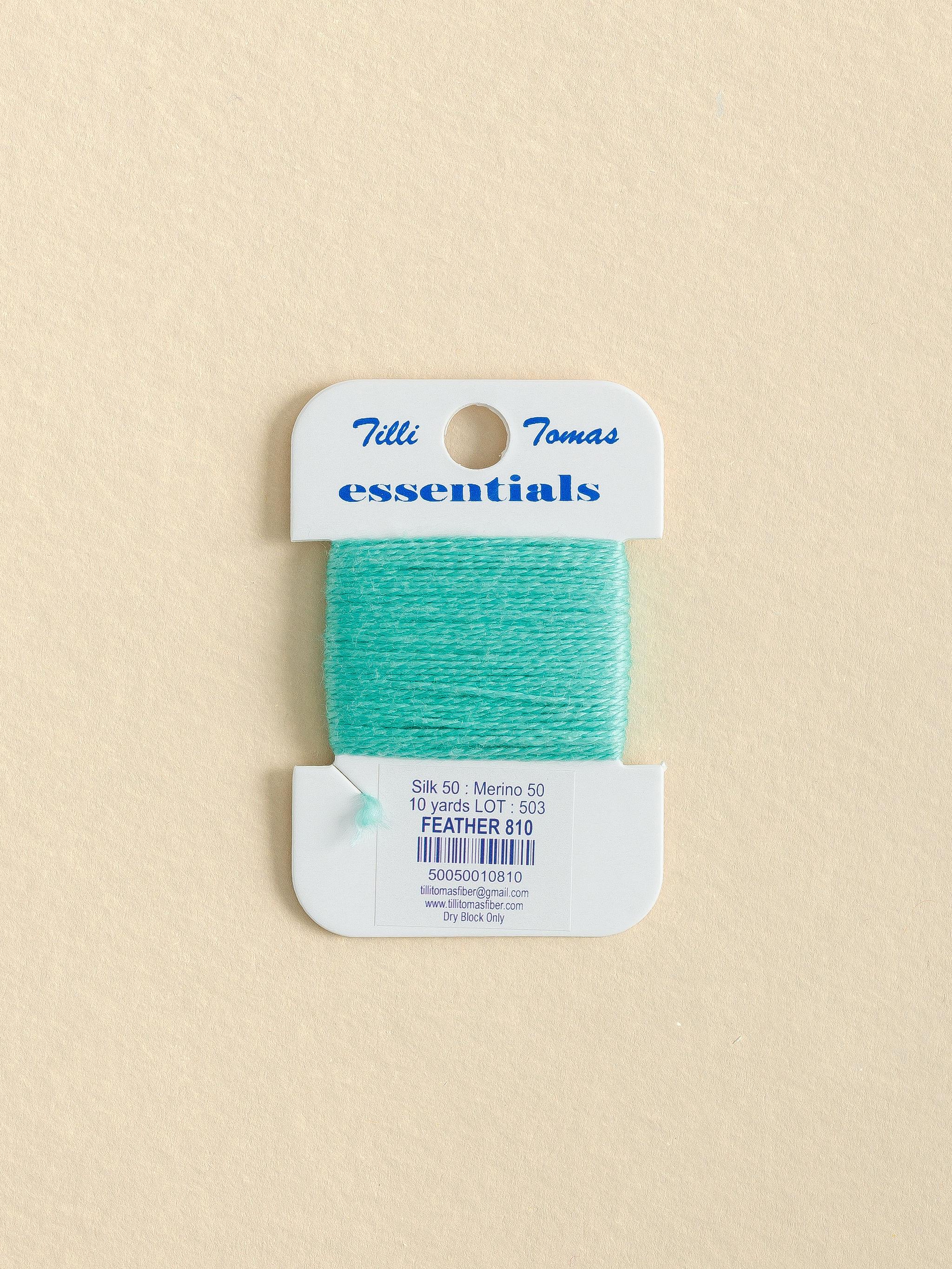 Essentials Feather 810